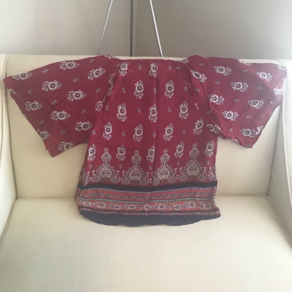 SMALL/PETIT     BEACH LUNCH LOUNGE         SHORT WIDE SLEEVES    MADE IN INDIA - Picture 3 of 3